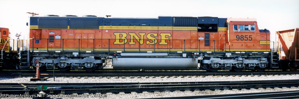 BNSF SD70MAC 9855